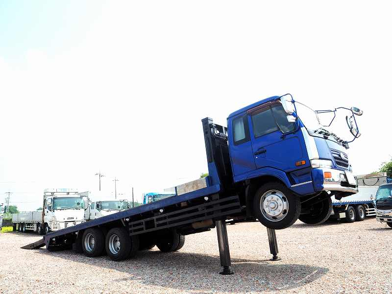 コンドル増々トンリターダセルフローダー自動歩みウインチ|中古トラックの販売・買取・査定のアイナビ