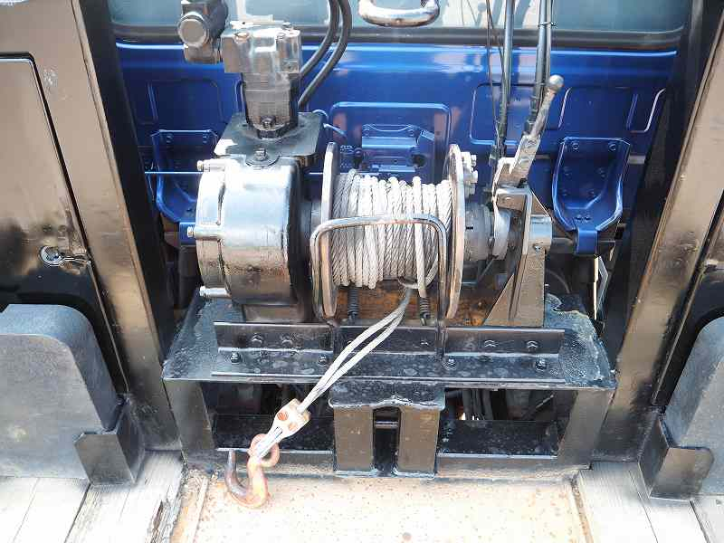 コンドル増々トンリターダセルフローダー自動歩みウインチ|中古トラックの販売・買取・査定のアイナビ