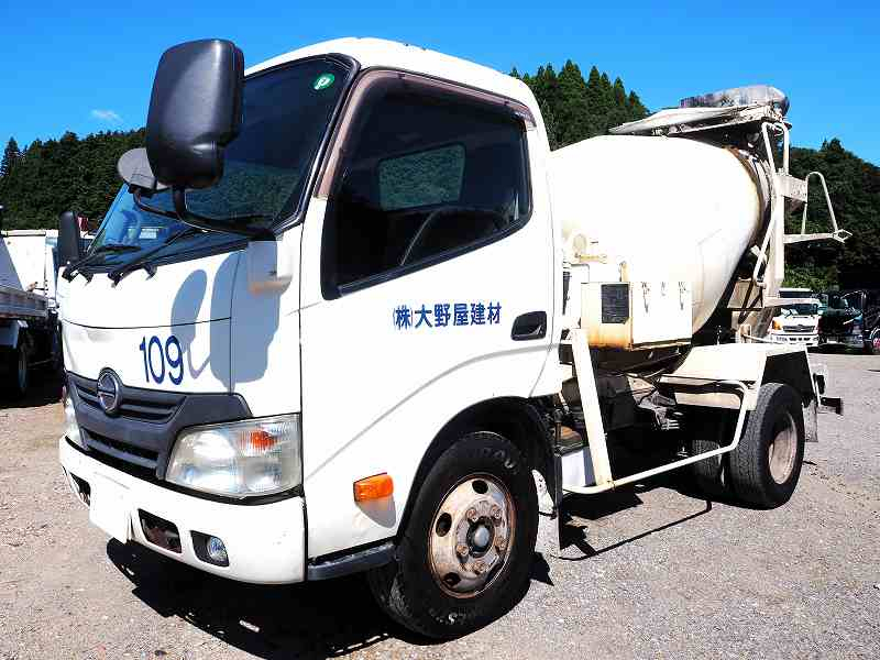 日野デュトロカヤバ製2.5立米生コンコンクリートミキサー車|中古トラックの販売・買取・査定のアイナビ