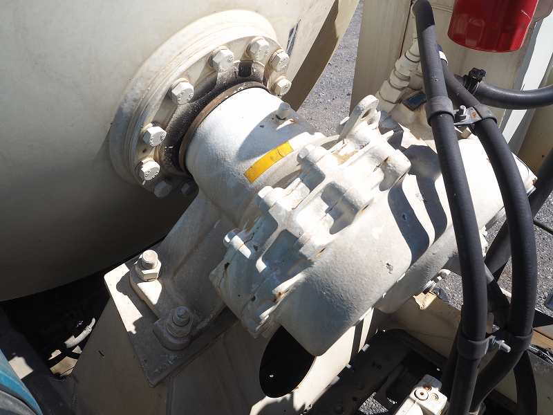 日野デュトロカヤバ製2.5立米生コンコンクリートミキサー車|中古トラックの販売・買取・査定のアイナビ