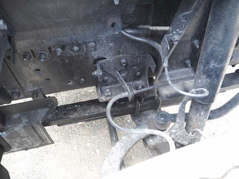 いすゞエルフカヤバ製生コンコンクリートミキサー車2.5立米|中古トラックの販売・買取・査定のアイナビ