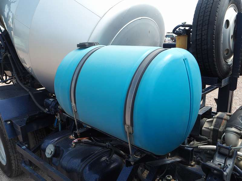 エルフカヤバコンクリートミキサー車電動スランプガード付|中古トラックの販売・買取・査定のアイナビ