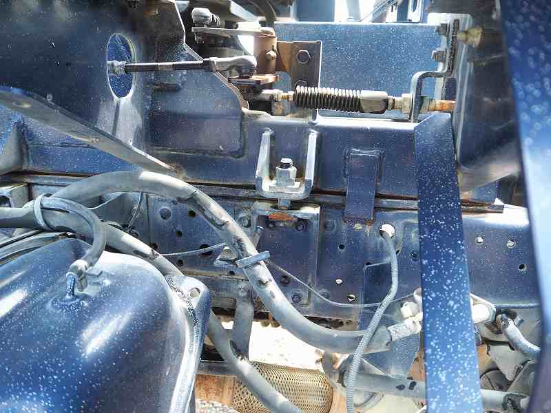 エルフカヤバコンクリートミキサー車電動スランプガード付|中古トラックの販売・買取・査定のアイナビ