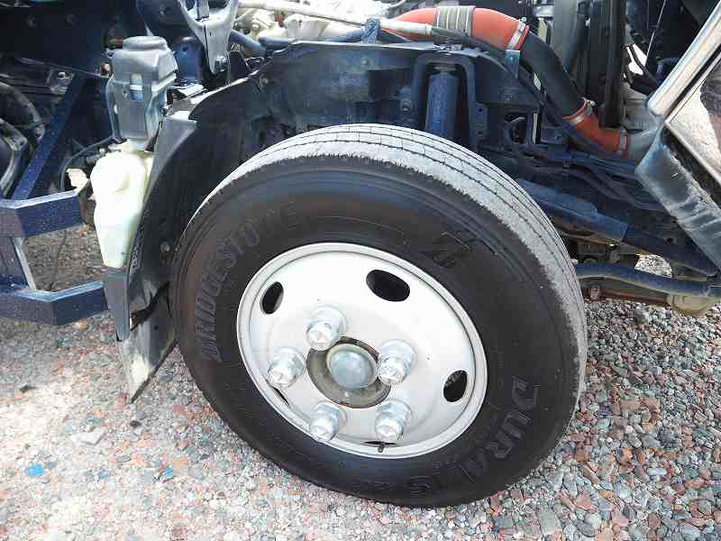 エルフカヤバコンクリートミキサー車電動スランプガード付|中古トラックの販売・買取・査定のアイナビ