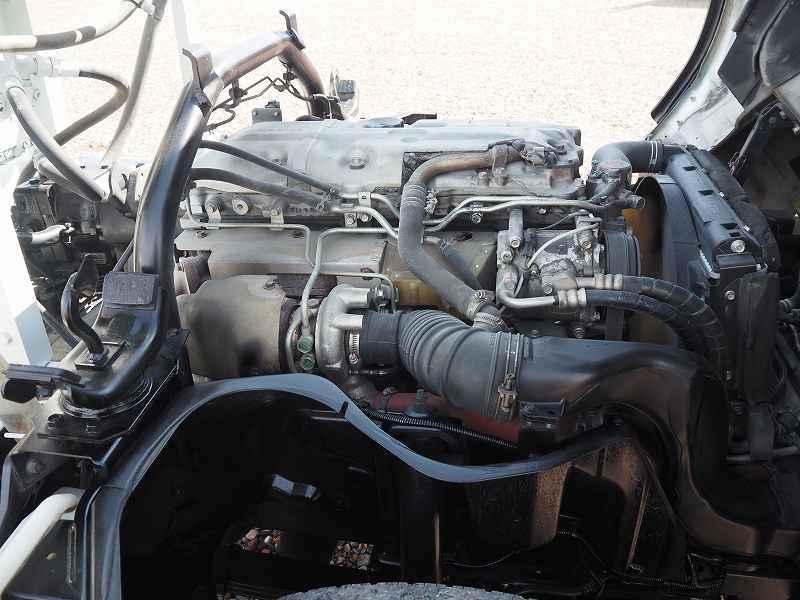 三菱ふそうキャンター極東製2.5立米生コンミキサー車|中古トラックの販売・買取・査定のアイナビ