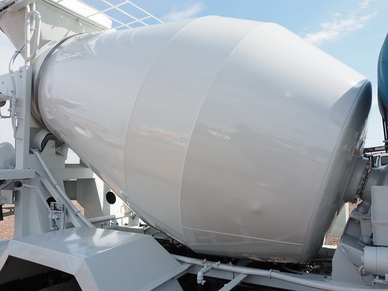 三菱ふそうキャンター極東製2.5立米生コンミキサー車|中古トラックの販売・買取・査定のアイナビ