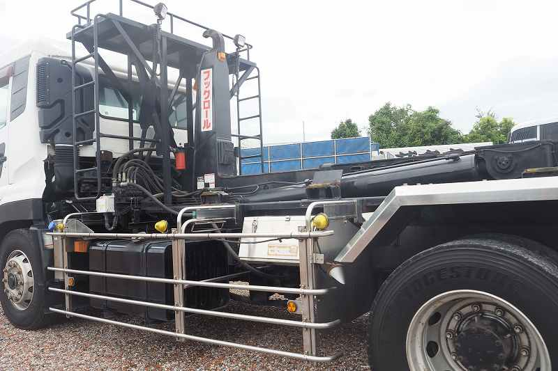 UDクオン2デフGVW22tアームロールツインホイスト410馬力|中古トラックの販売・買取・査定のアイナビ