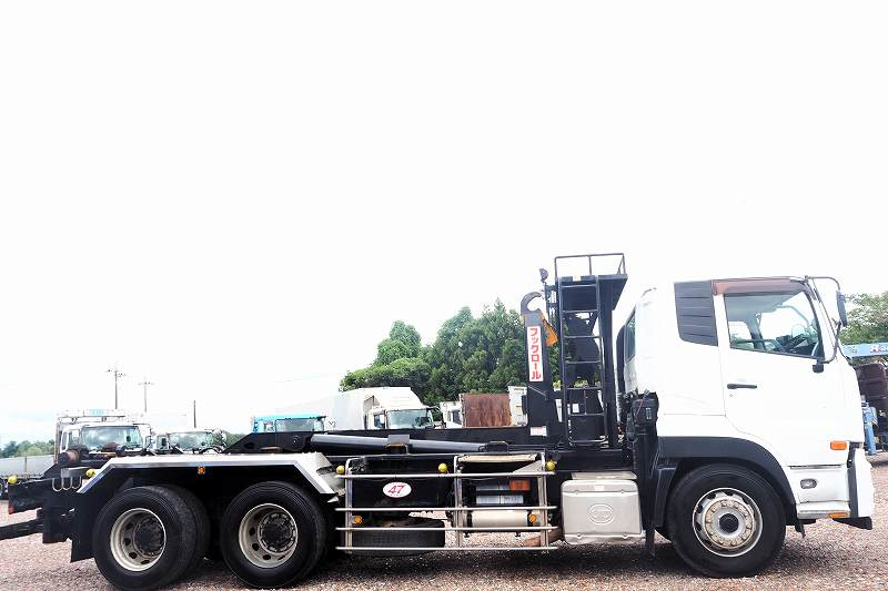 UDクオン2デフGVW22tアームロールツインホイスト410馬力|中古トラックの販売・買取・査定のアイナビ