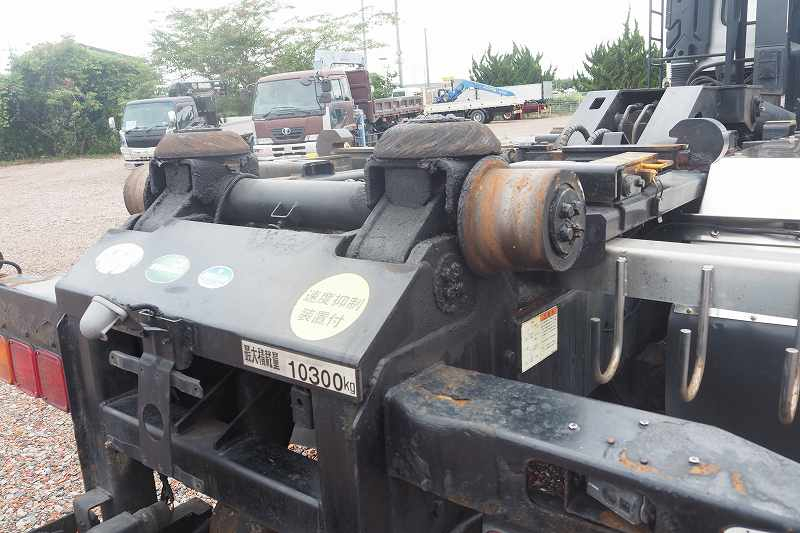 UDクオン2デフGVW22tアームロールツインホイスト410馬力|中古トラックの販売・買取・査定のアイナビ