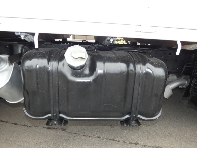 H23 2トン マニュアル 平ボディ 260212|中古トラックの販売・買取・査定のアイナビ