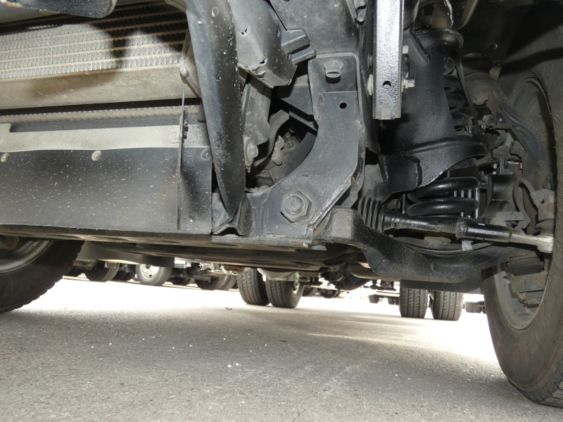 H23 2トン マニュアル 平ボディ 260212|中古トラックの販売・買取・査定のアイナビ