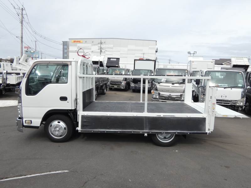 H23 2トン マニュアル 平ボディ 260212|中古トラックの販売・買取・査定のアイナビ