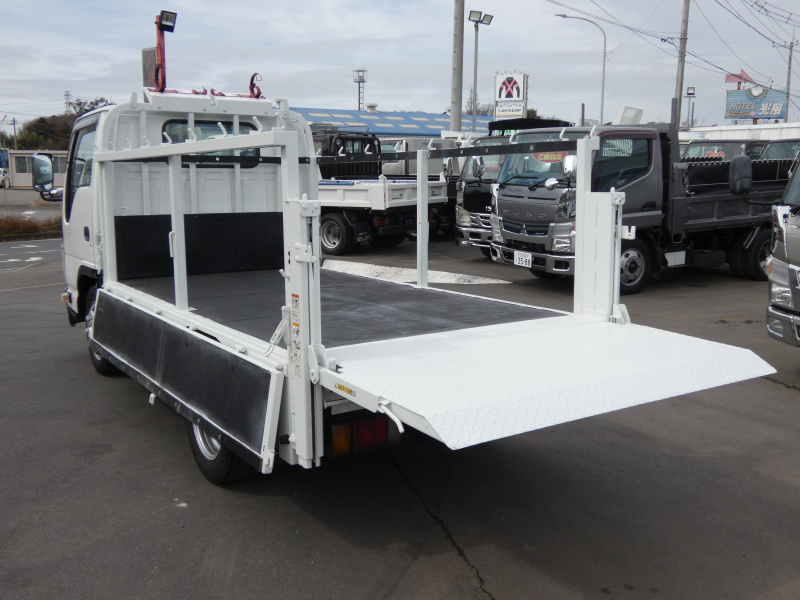H23 2トン マニュアル 平ボディ 260212|中古トラックの販売・買取・査定のアイナビ
