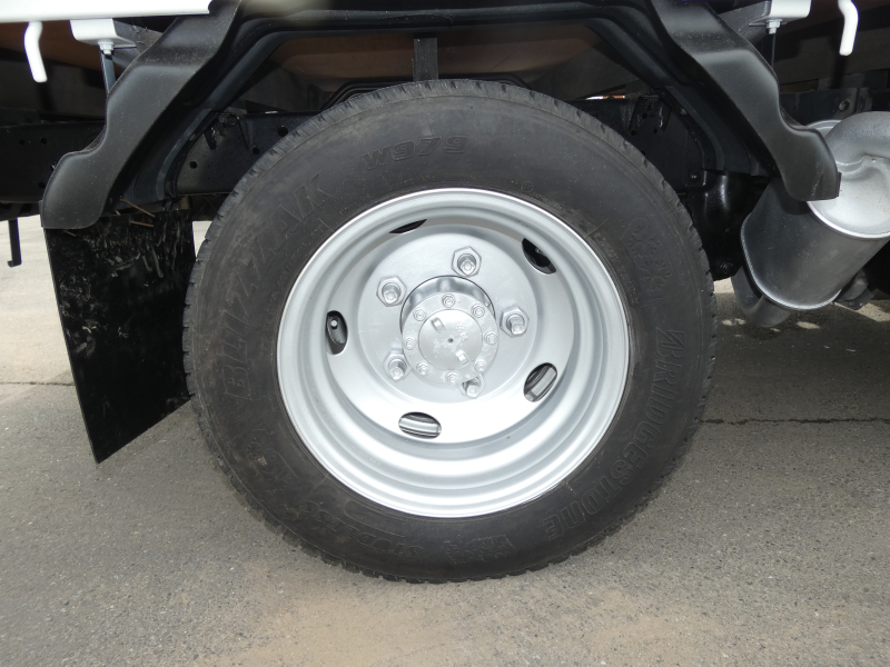 H23 2トン マニュアル 平ボディ 260212|中古トラックの販売・買取・査定のアイナビ