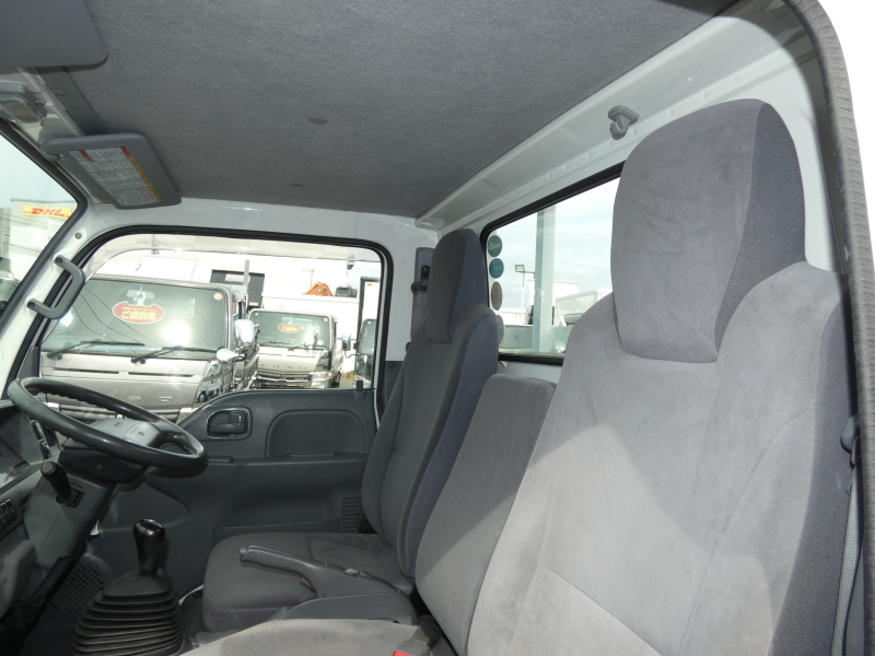 H23 2トン マニュアル 平ボディ 260212|中古トラックの販売・買取・査定のアイナビ