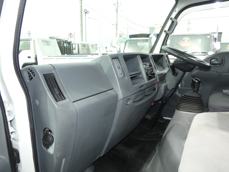 H23 2トン マニュアル 平ボディ 260212|中古トラックの販売・買取・査定のアイナビ