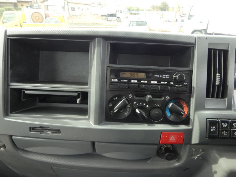 H23 2トン マニュアル 平ボディ 260212|中古トラックの販売・買取・査定のアイナビ