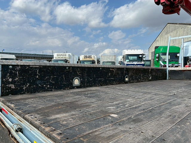 保証対象車両ワンオーナーフックインリアアウトリガー|中古トラックの販売・買取・査定のアイナビ