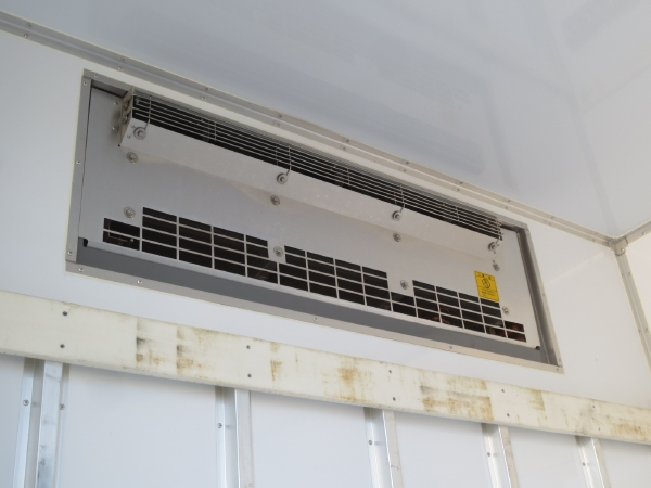 三菱ファイター冷蔵冷凍車ゲート付|中古トラックの販売・買取・査定のアイナビ