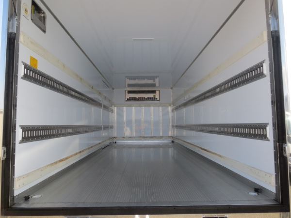 三菱ファイター冷蔵冷凍車ゲート付|中古トラックの販売・買取・査定のアイナビ