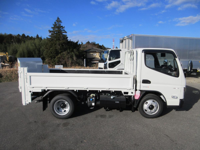 積載量2950Kg　垂直ゲート　平ボデー　高床　5速ミッション|中古トラックの販売・買取・査定のアイナビ