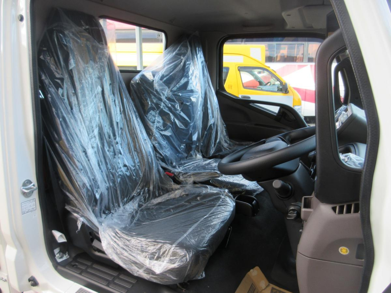 積載量2950Kg　垂直ゲート　平ボデー　高床　5速ミッション|中古トラックの販売・買取・査定のアイナビ