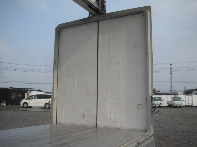 7200ボディフルワイド内高251エアサス積載2300㎏メッキ多数|中古トラックの販売・買取・査定のアイナビ