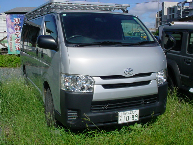 お宝!!早い者勝ち!平成29年トヨタハイエースVAN|中古トラックの販売・買取・査定のアイナビ