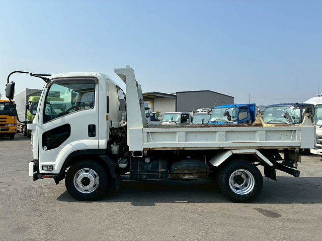 ショートキャブ/ベッドレス新明和工業190馬力6速MT|中古トラックの販売・買取・査定のアイナビ