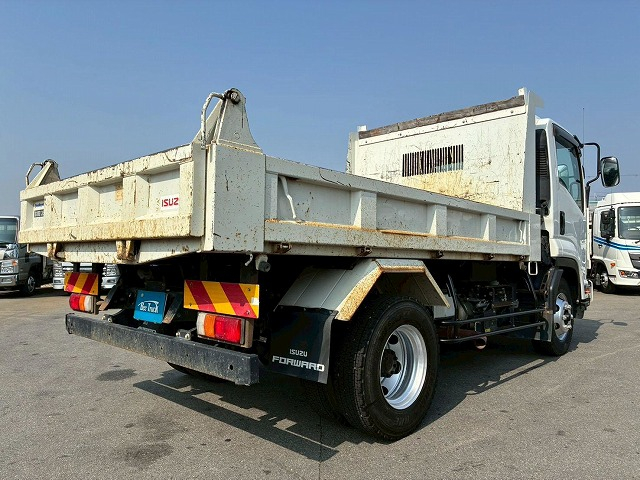 ショートキャブ/ベッドレス新明和工業190馬力6速MT|中古トラックの販売・買取・査定のアイナビ