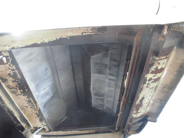 2.6tパッカー車塵芥車回転式ダンプ式新明和オートマAT|中古トラックの販売・買取・査定のアイナビ