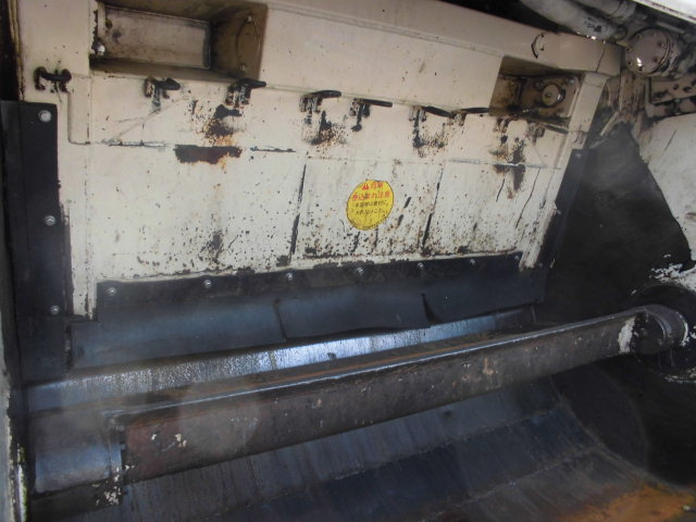 2.6tパッカー車塵芥車回転式ダンプ式新明和オートマAT|中古トラックの販売・買取・査定のアイナビ