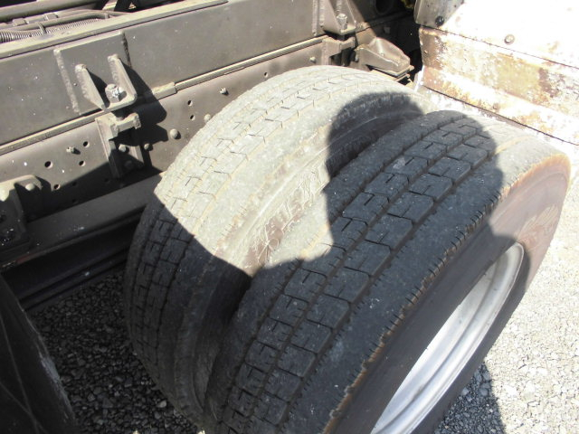 2.6tパッカー車塵芥車回転式ダンプ式新明和オートマAT|中古トラックの販売・買取・査定のアイナビ