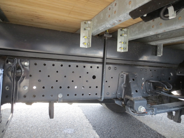 いすゞエルフワイドロングドライバンゲート付|中古トラックの販売・買取・査定のアイナビ