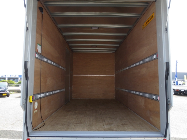 いすゞエルフワイドロングドライバンゲート付|中古トラックの販売・買取・査定のアイナビ