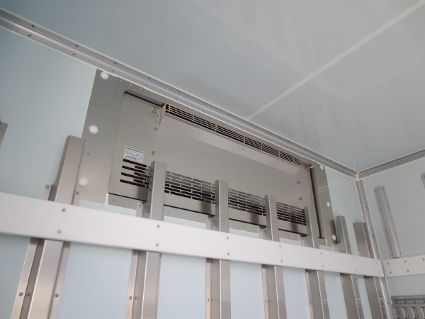 日野レンジャー冷蔵冷凍車ゲート付|中古トラックの販売・買取・査定のアイナビ