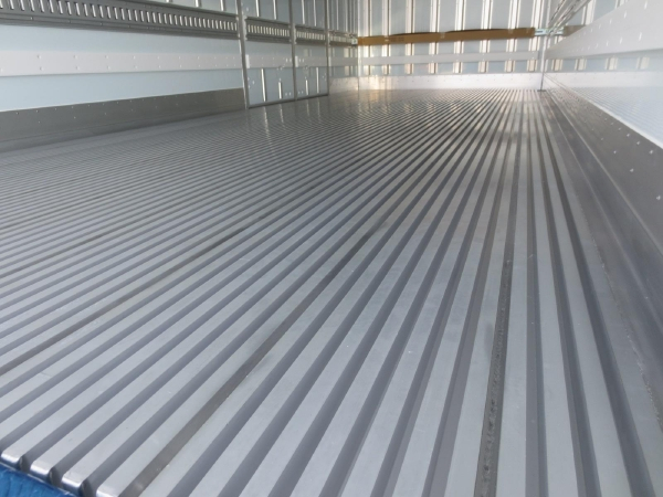 日野レンジャー冷蔵冷凍車ゲート付|中古トラックの販売・買取・査定のアイナビ