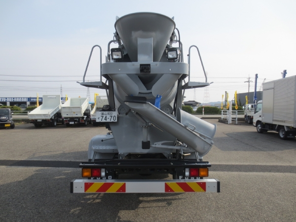 三菱ファイターミキサー車|中古トラックの販売・買取・査定のアイナビ