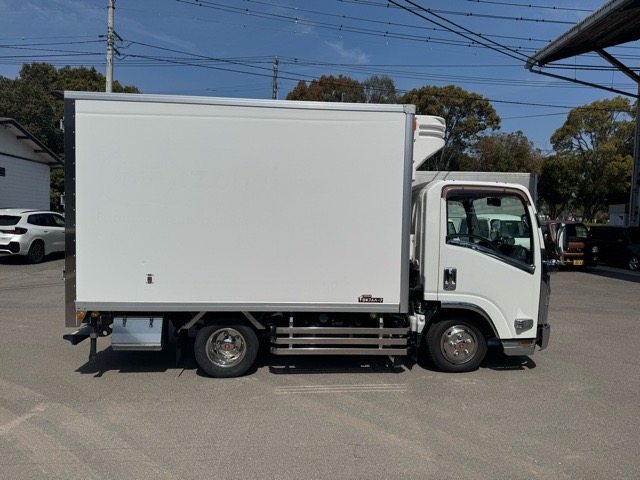 H27エルフ冷凍 三菱-30度設定 二室サイドドア|中古トラックの販売・買取・査定のアイナビ