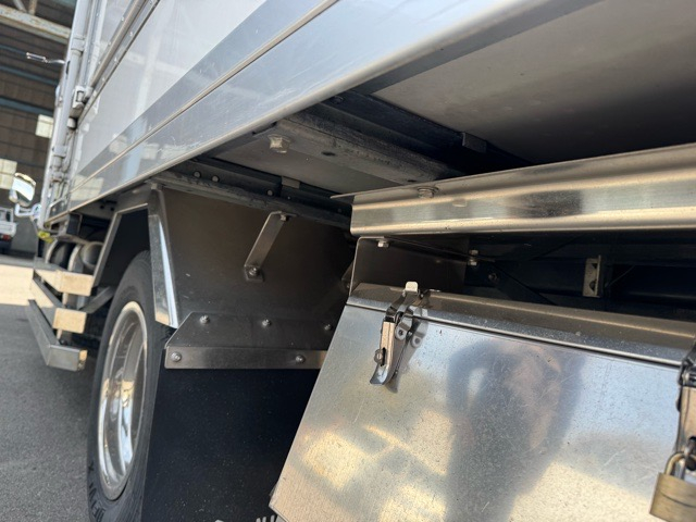 H27エルフ冷凍 三菱-30度設定 二室サイドドア|中古トラックの販売・買取・査定のアイナビ