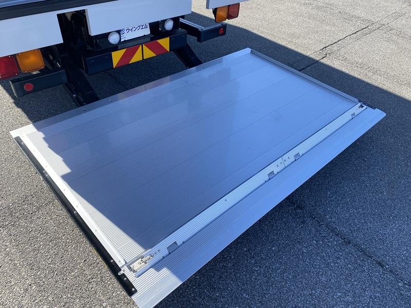 ファイター　ワイド　内寸6.2m　跳上ゲート付　積載2,150kg　プロライン装備|中古トラックの販売・買取・査定のアイナビ