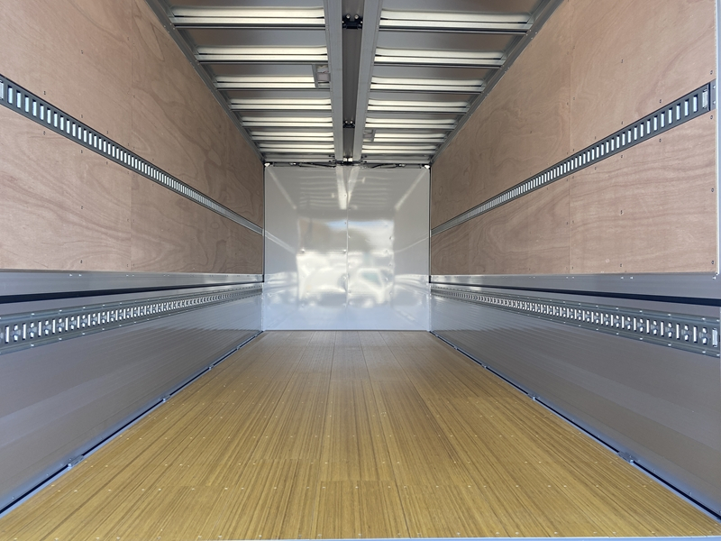 ファイター　ワイド　内寸6.2m　跳上ゲート付　積載2,150kg　プロライン装備|中古トラックの販売・買取・査定のアイナビ