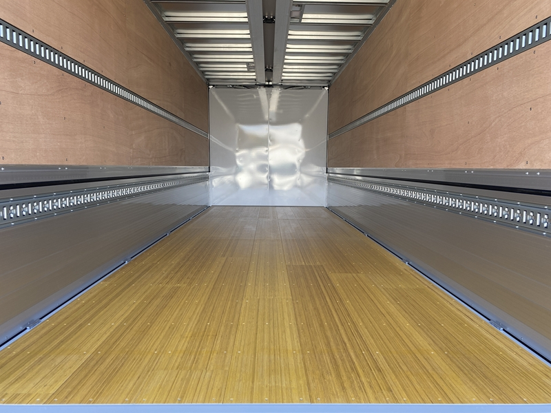 ファイター　ワイド 内寸7.2m　積載2,200kg　プロライン装備|中古トラックの販売・買取・査定のアイナビ
