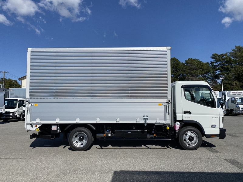キャンター　ワイドロング　全低床　跳上ゲート付　積載3,750kg|中古トラックの販売・買取・査定のアイナビ