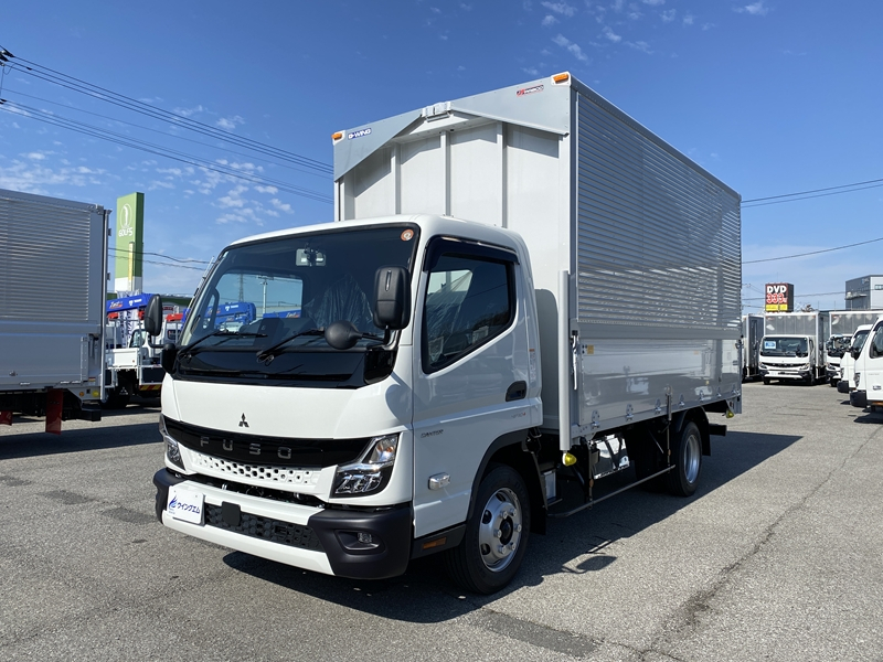 キャンター　ワイドロング　全低床　175PS　積載4,050kg|中古トラックの販売・買取・査定のアイナビ