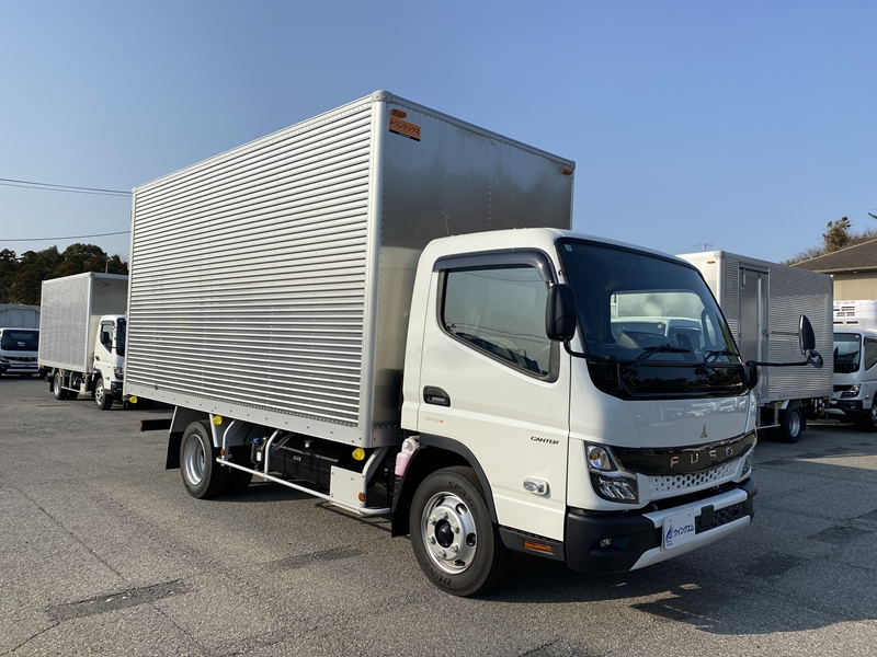 キャンター　ワイドロング　全低床　ラッシング2段　サイドドア　積載3,500kg|中古トラックの販売・買取・査定のアイナビ