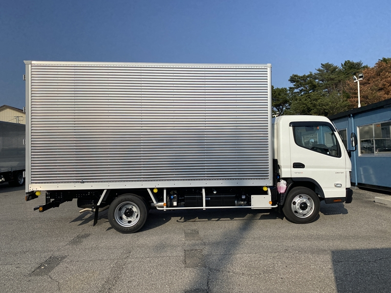 キャンター　ワイドロング　全低床　ラッシング2段　サイドドア　積載3,500kg|中古トラックの販売・買取・査定のアイナビ