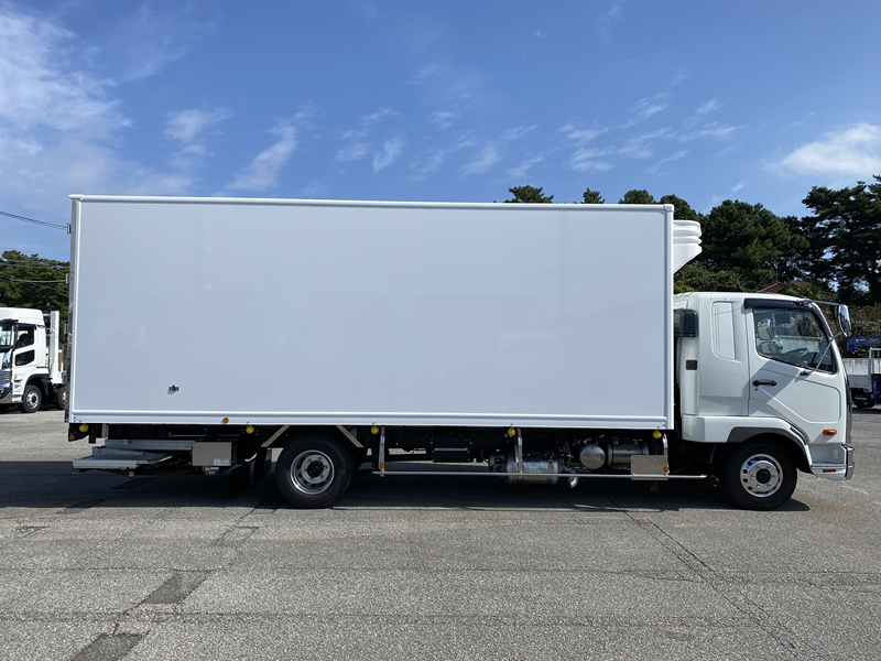 ファイター　ワイド　-30℃設定　格納ゲート付 　積載2,200kg　プロライン装備|中古トラックの販売・買取・査定のアイナビ