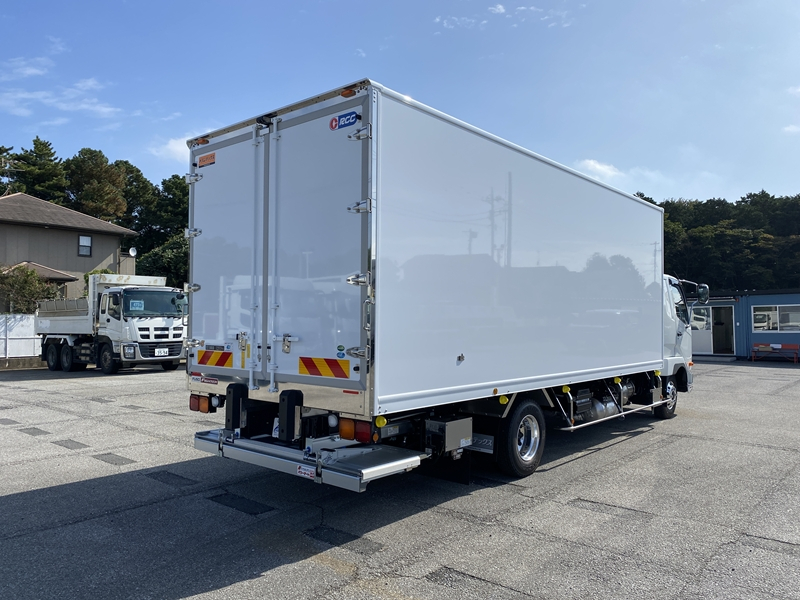 ファイター　ワイド　-30℃設定　格納ゲート付 　積載2,200kg　プロライン装備|中古トラックの販売・買取・査定のアイナビ