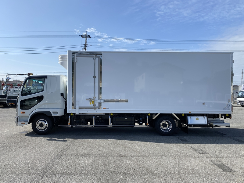 ファイター　ワイド　-30℃設定　格納ゲート付 　積載2,200kg　プロライン装備|中古トラックの販売・買取・査定のアイナビ